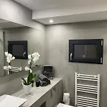 Moderne In Waldrandlage Mit Einem Hauch Von Luxus Lägenhet Burgthann