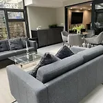 Moderne In Waldrandlage Mit Einem Hauch Von Luxus Lägenhet *