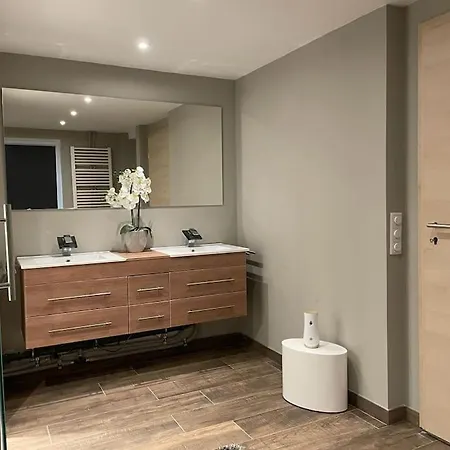 Moderne In Waldrandlage Mit Einem Hauch Von Luxus شقة Burgthann
