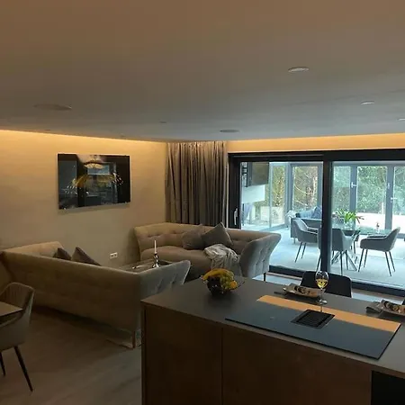 Moderne In Waldrandlage Mit Einem Hauch Von Luxus شقة *