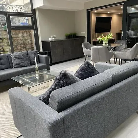 Moderne In Waldrandlage Mit Einem Hauch Von Luxus شقة *