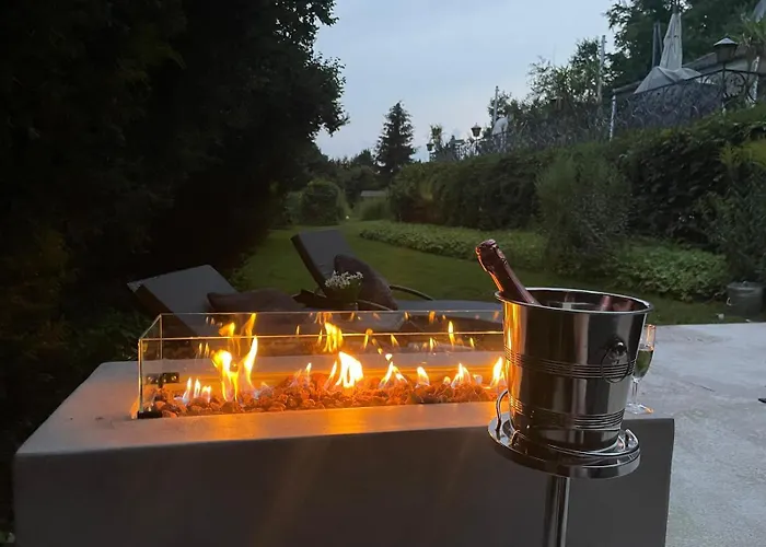 Moderne In Waldrandlage Mit Einem Hauch Von Luxus Burgthann